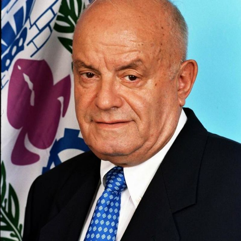 ארגון א.מ.י.ר. מרכין ראש עם פטירתו של מנחם אריאב